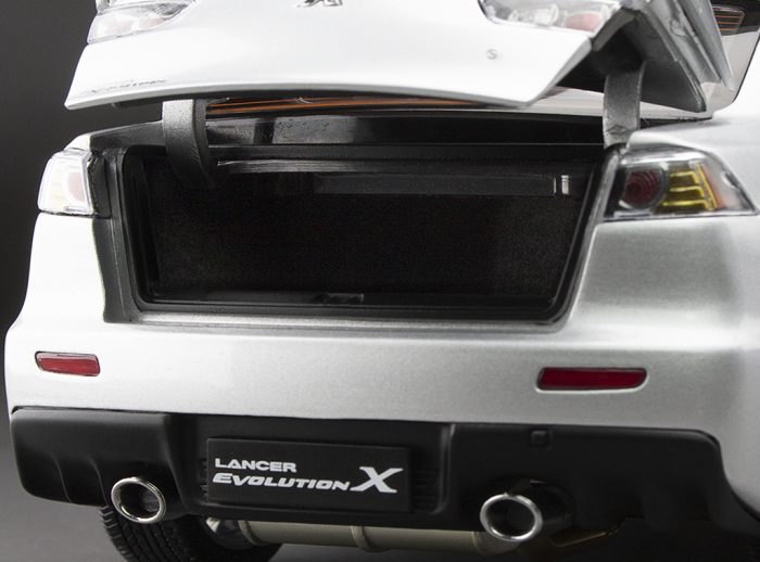 Mitsubishi Lancer Evolution X - Cool Silver Metallic (New Tooling) - Image 9